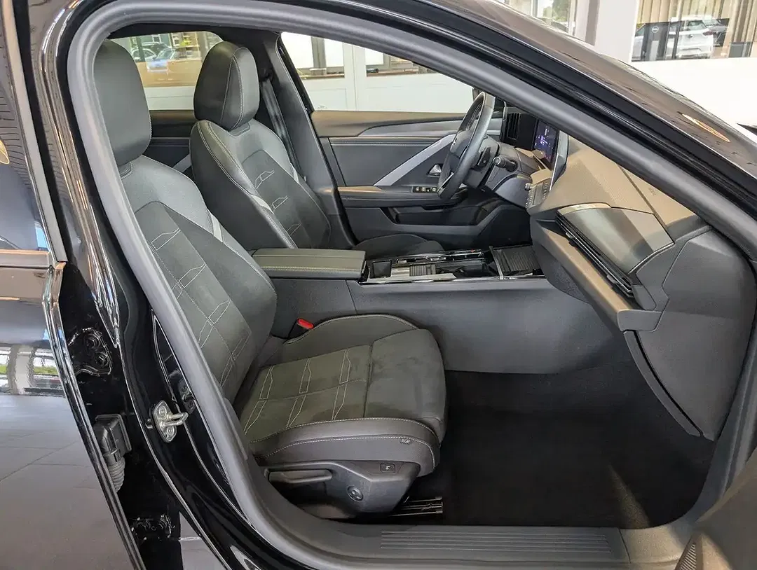 Opel Astra - Thumbnail 3
