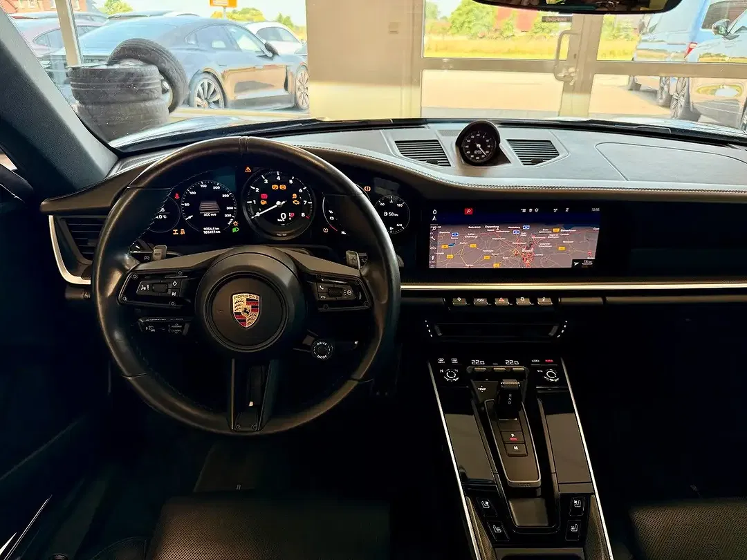 Porsche 992 - Thumbnail 12