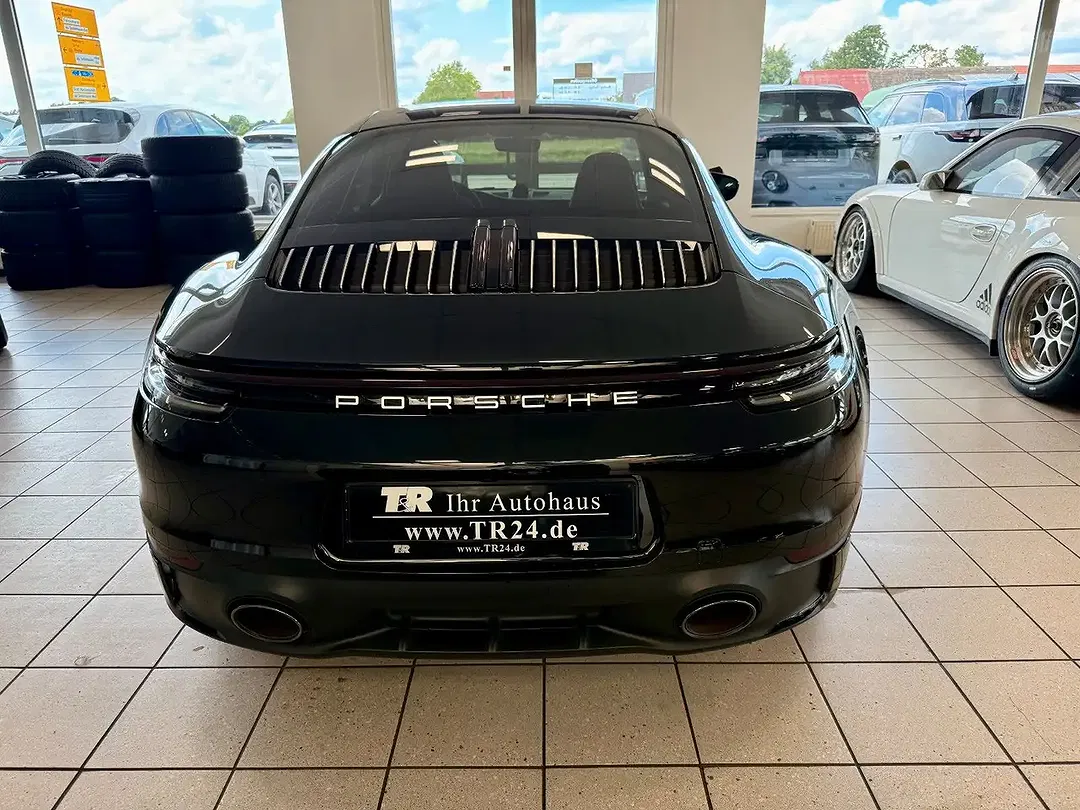 Porsche 992 - Thumbnail 4