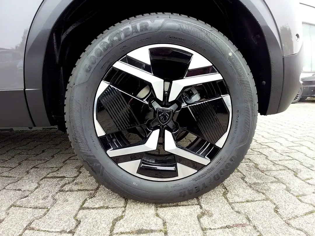 Peugeot 2008 - Thumbnail 11