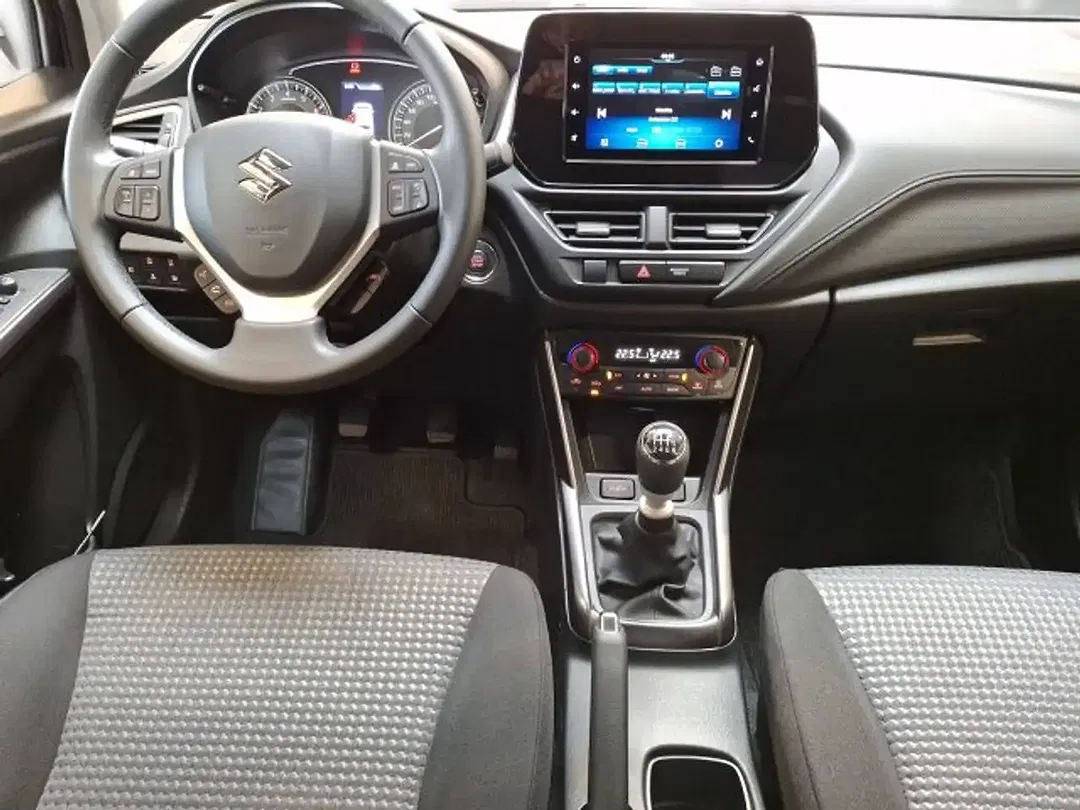 Suzuki SX4 S-Cross - Thumbnail 12