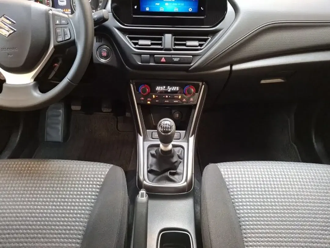 Suzuki SX4 S-Cross - Thumbnail 13
