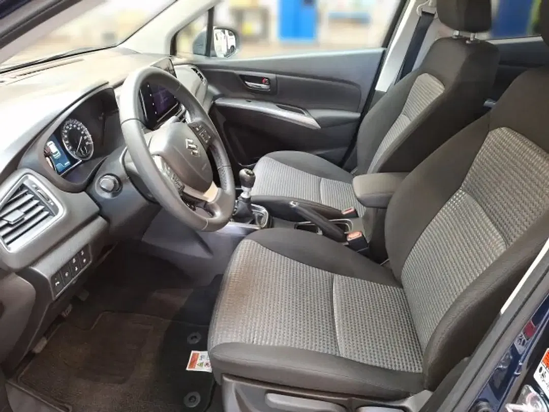 Suzuki SX4 S-Cross - Thumbnail 8