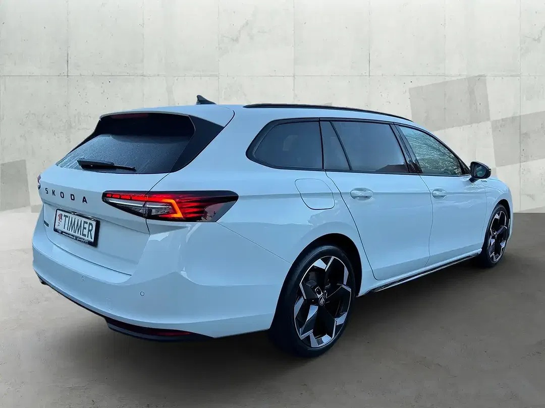 Skoda Superb - Thumbnail 2