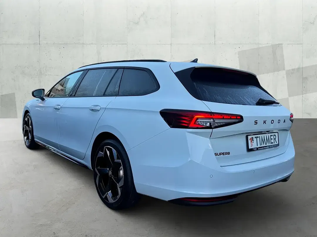 Skoda Superb - Thumbnail 3