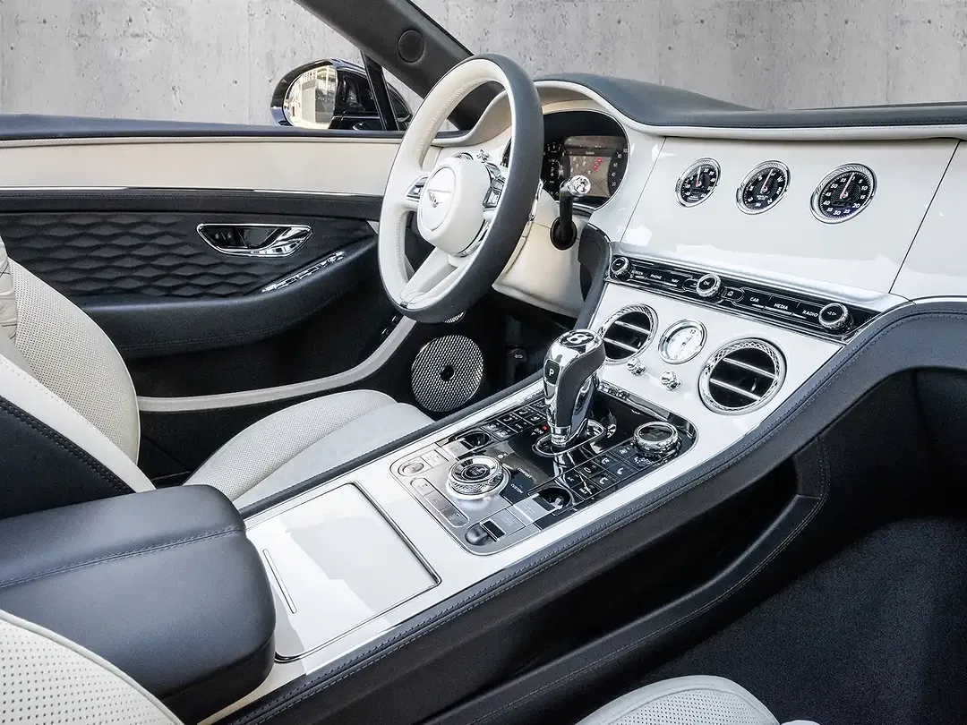 Bentley Continental GTC - Thumbnail 12