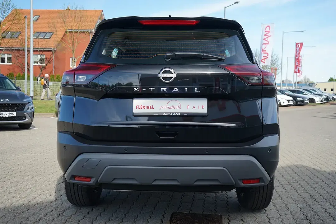 Nissan X-Trail - Thumbnail 3
