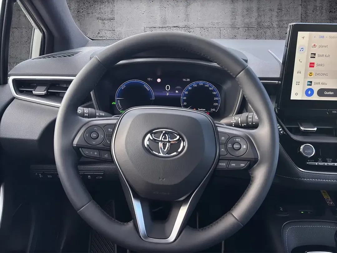 Toyota Corolla - Thumbnail 10