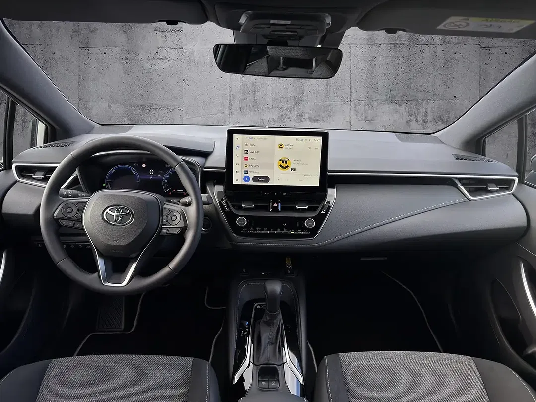 Toyota Corolla - Thumbnail 13