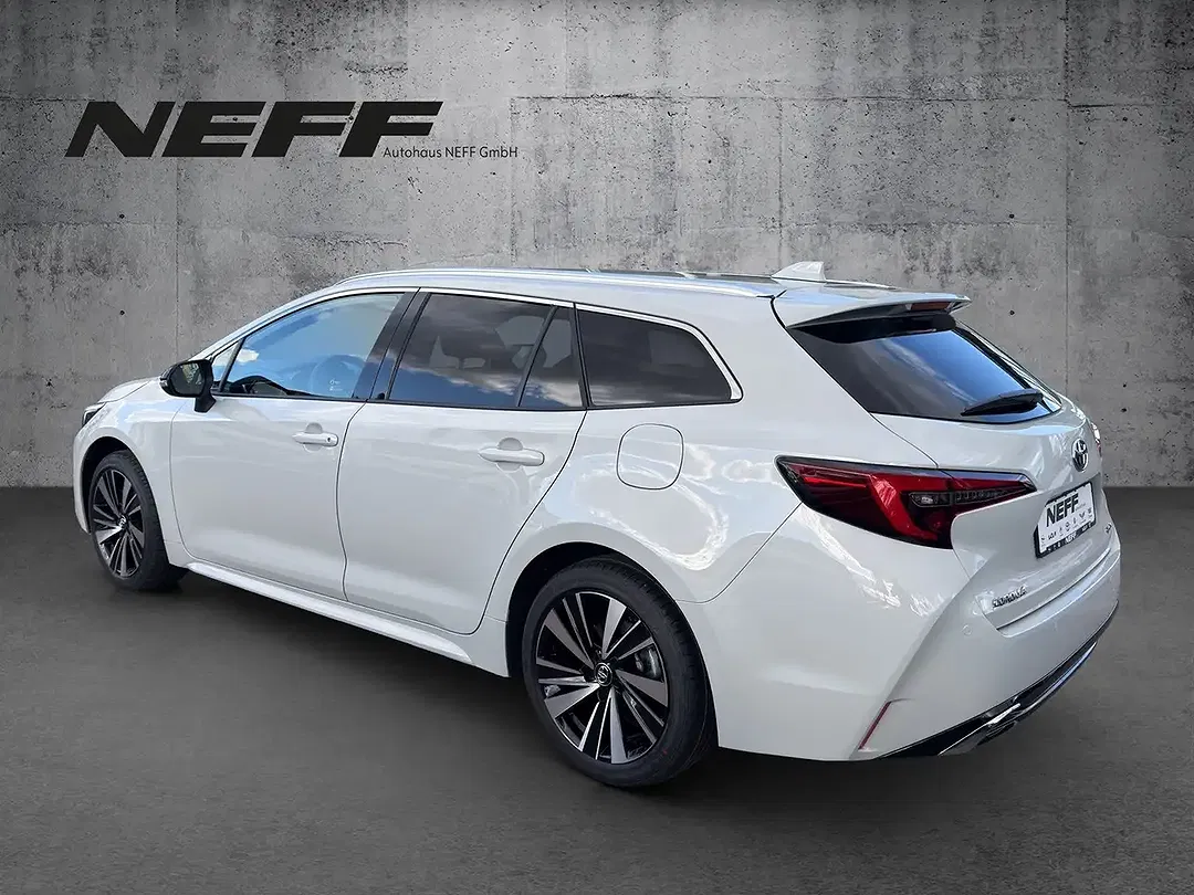 Toyota Corolla - Thumbnail 3