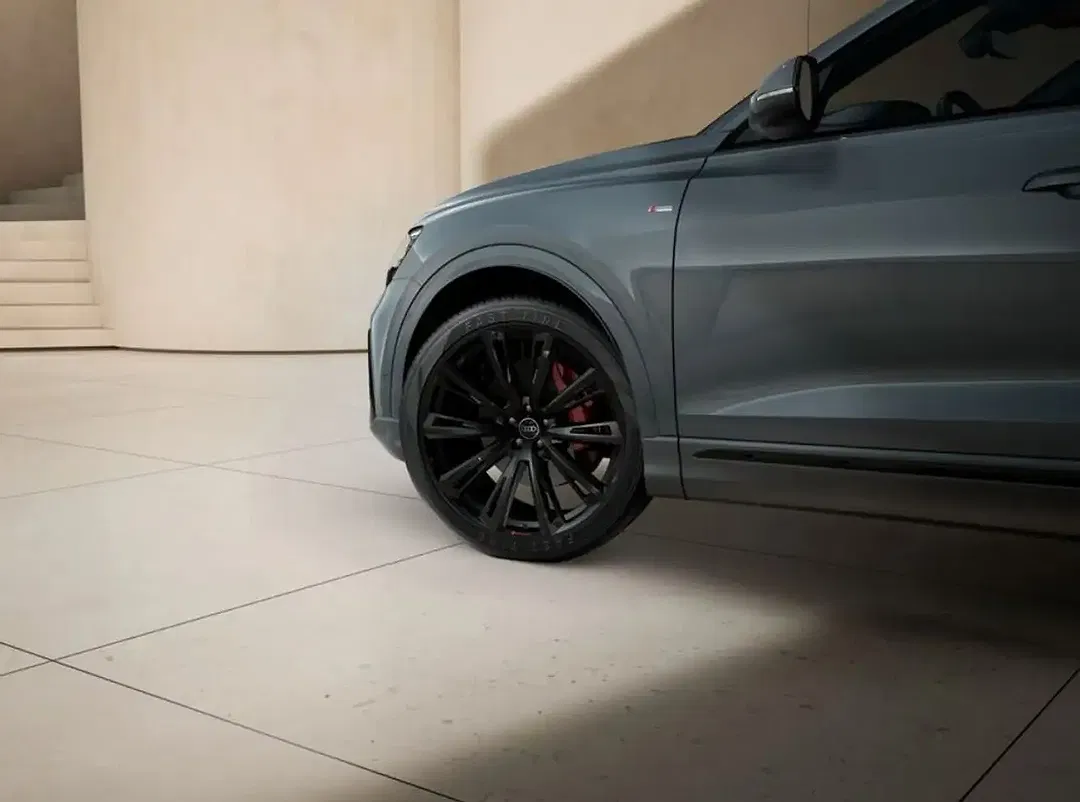 Audi Q8 - Thumbnail 5