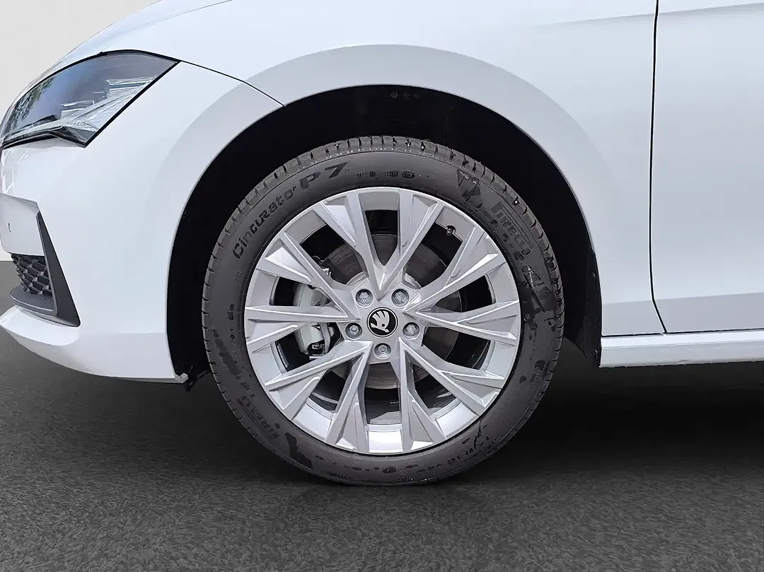 Skoda Superb - Thumbnail 12