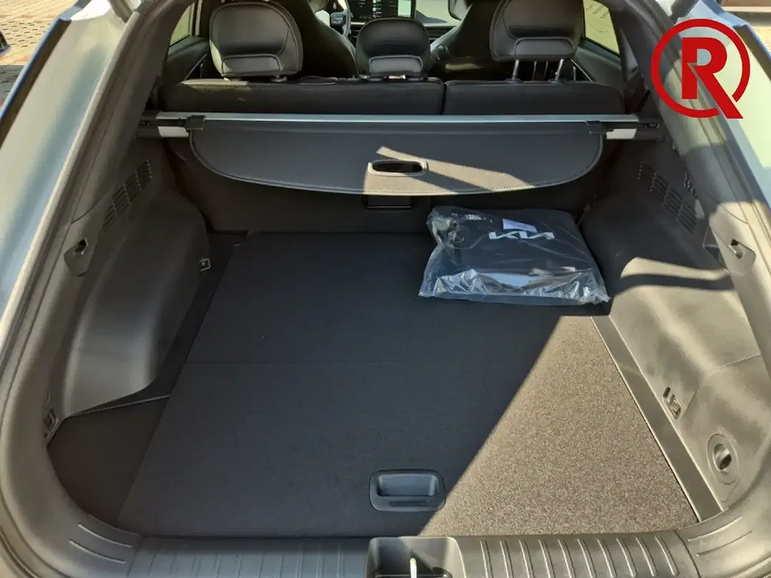 Kia EV6 - Thumbnail 8