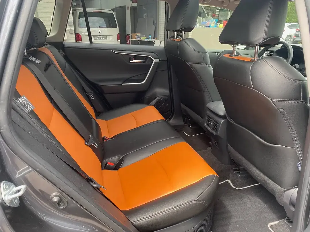 Toyota RAV 4 - Thumbnail 6