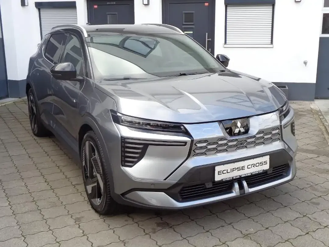 Mitsubishi Eclipse Cross - Thumbnail 1