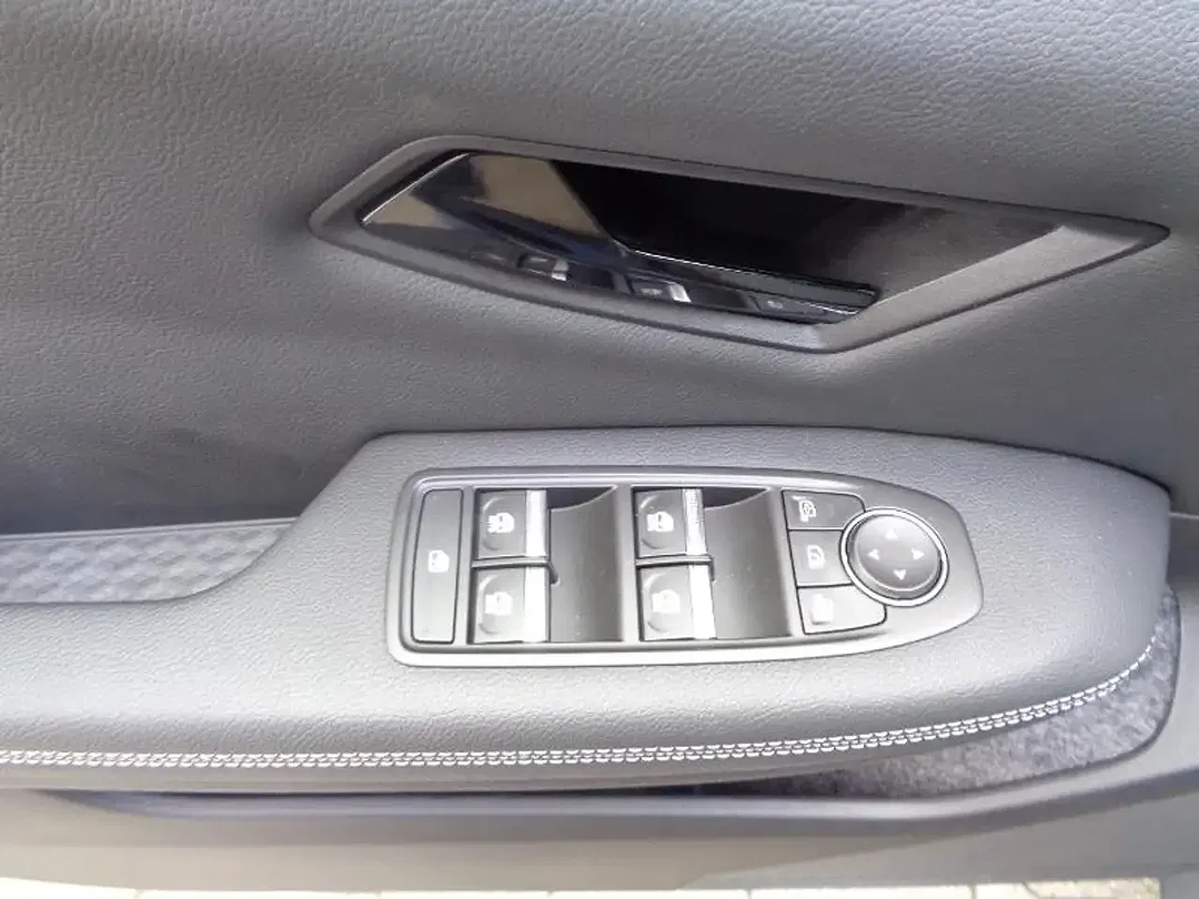 Mitsubishi Eclipse Cross - Thumbnail 9