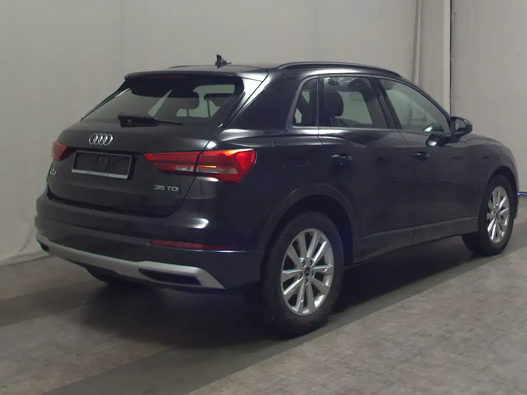 Audi Q3 - Thumbnail 3