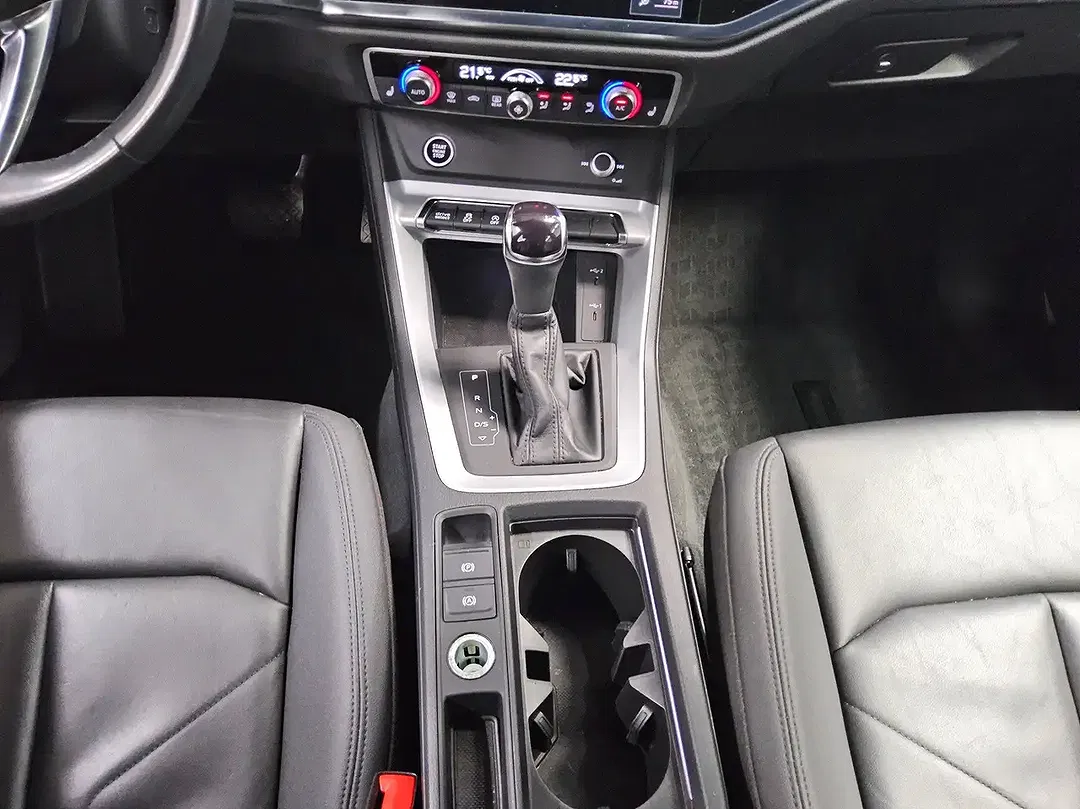Audi Q3 - Thumbnail 5