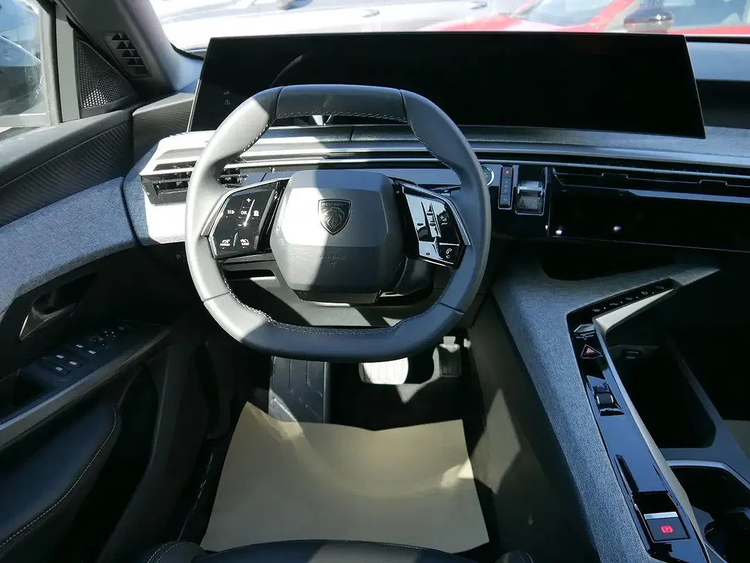 Peugeot 3008 - Thumbnail 12