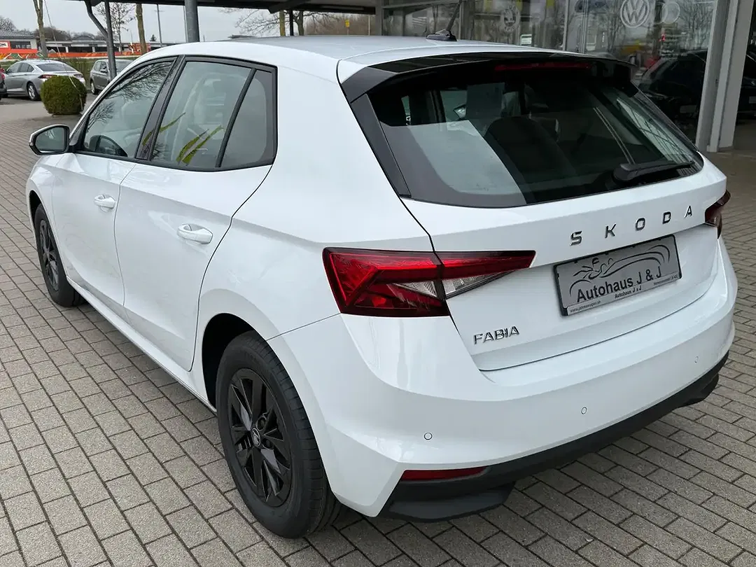 Skoda Fabia - Thumbnail 2