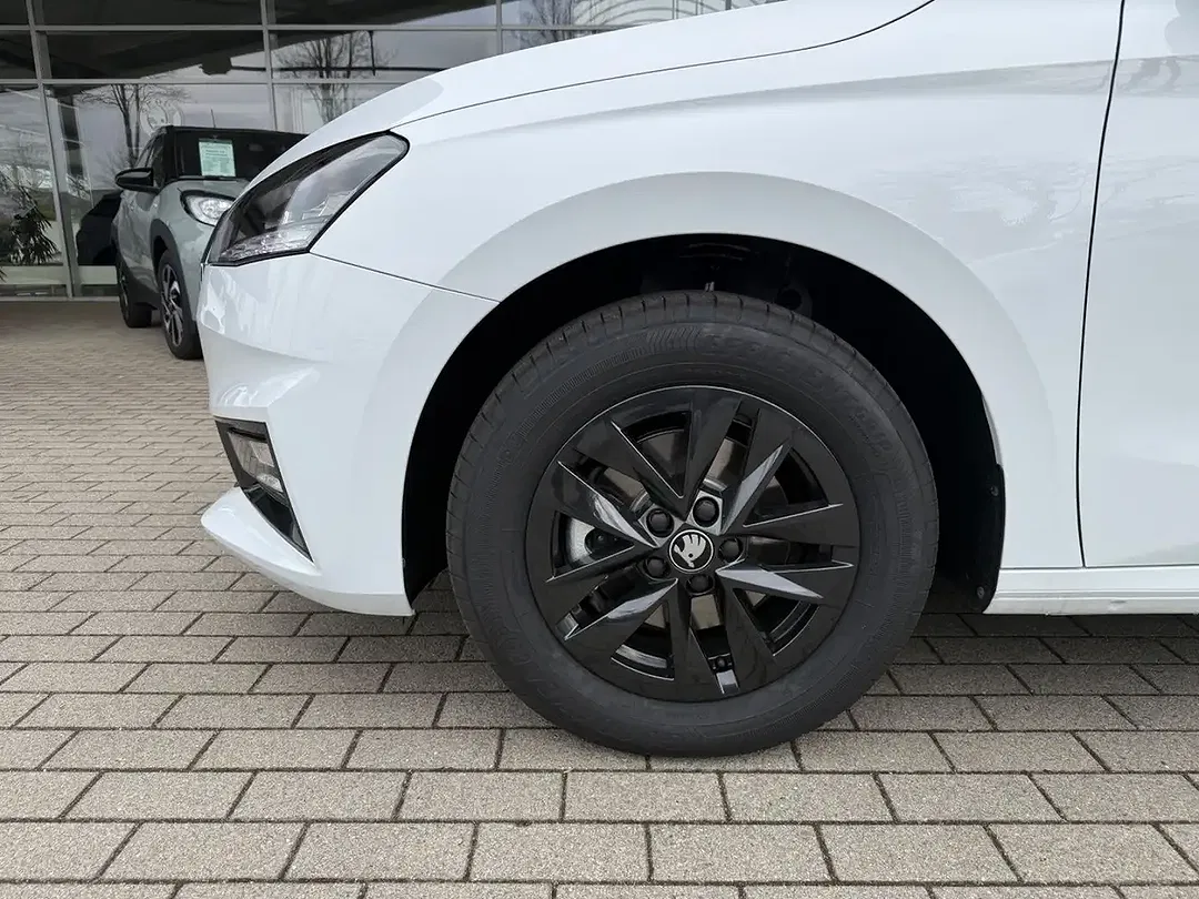 Skoda Fabia - Thumbnail 4