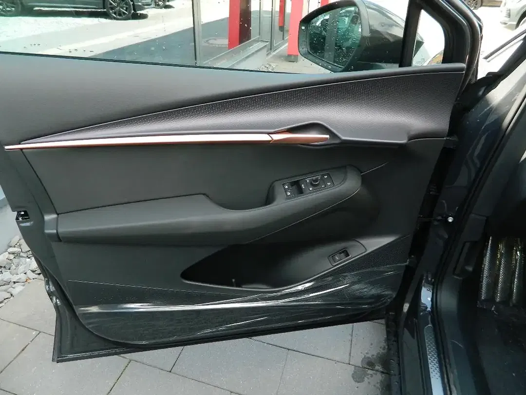 CUPRA Tavascan - Thumbnail 12