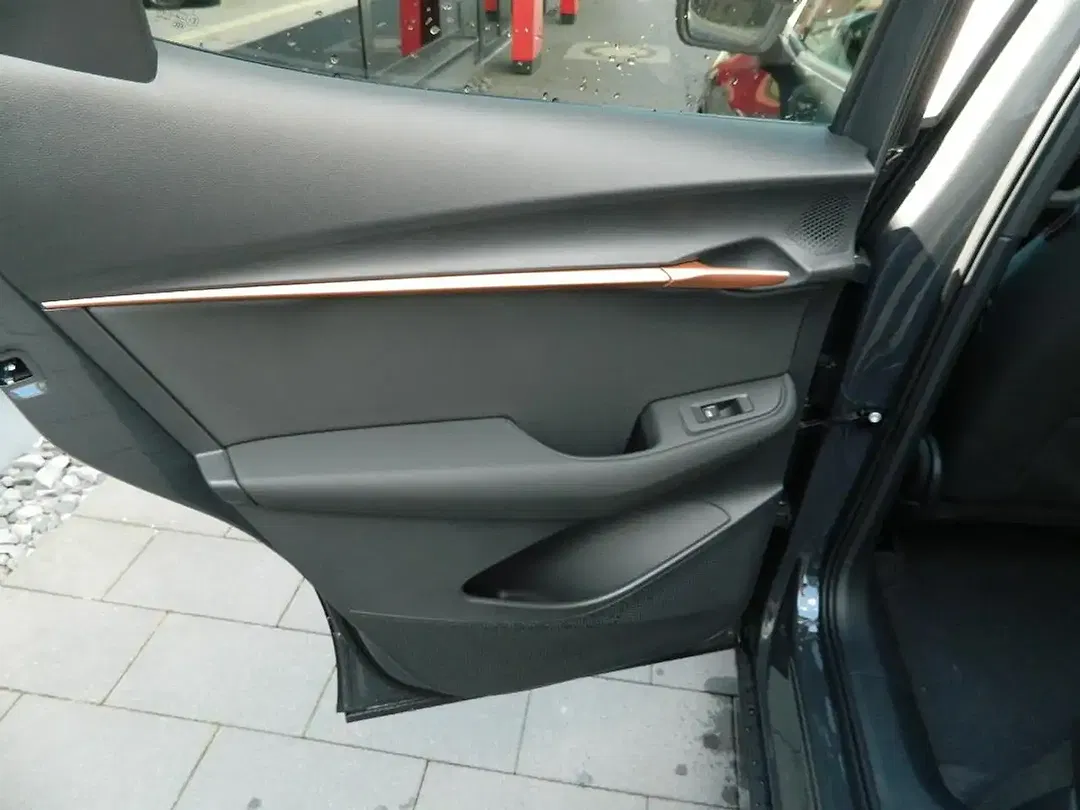 CUPRA Tavascan - Thumbnail 13