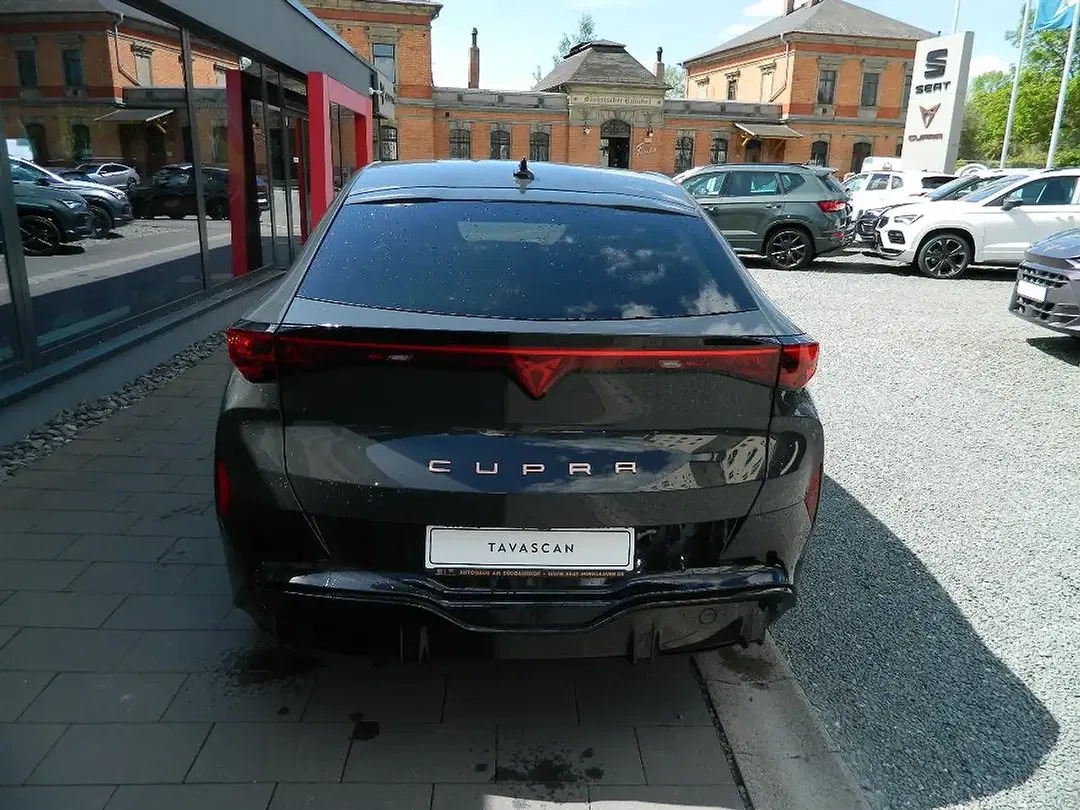 CUPRA Tavascan - Thumbnail 3