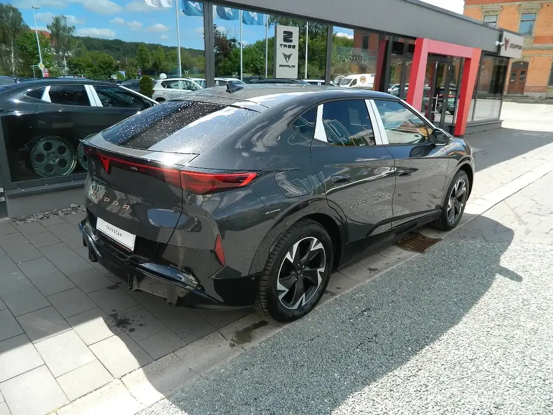 CUPRA Tavascan - Thumbnail 4
