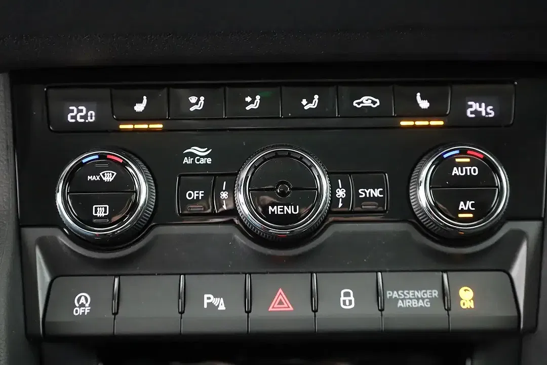 Skoda Karoq - Thumbnail 11