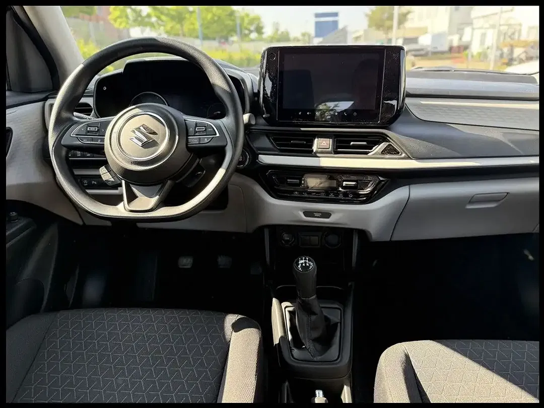 Suzuki Swift - Thumbnail 14
