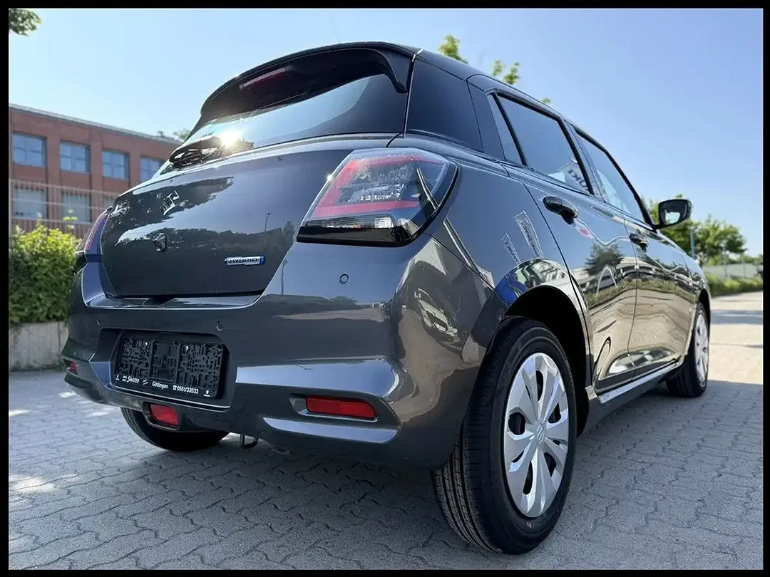 Suzuki Swift - Thumbnail 5