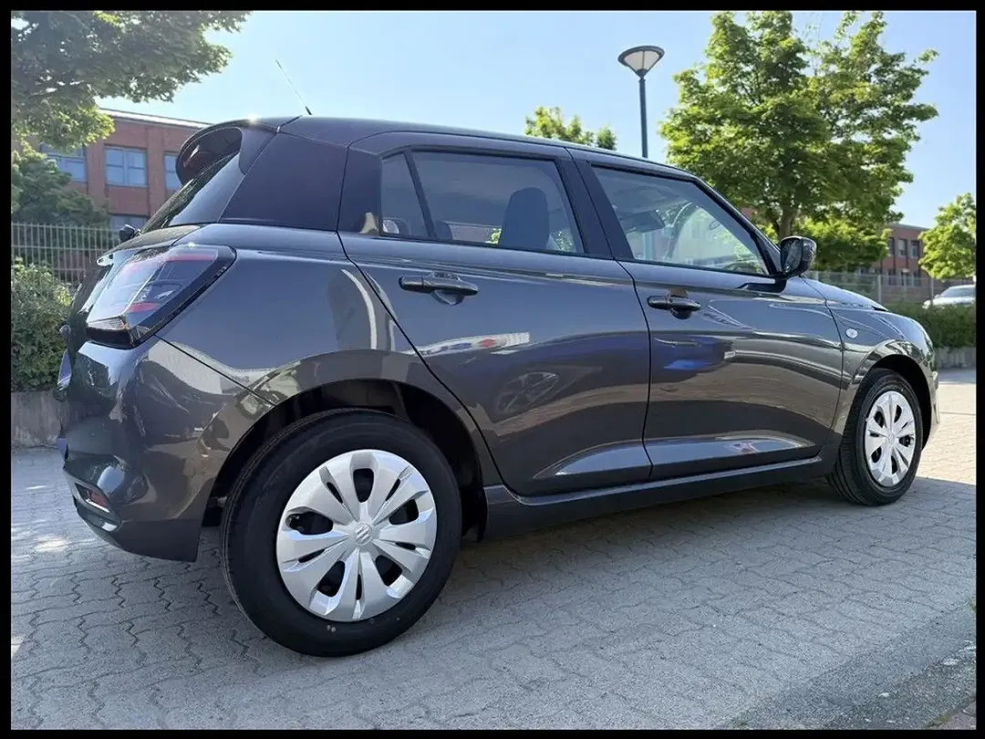 Suzuki Swift - Thumbnail 6