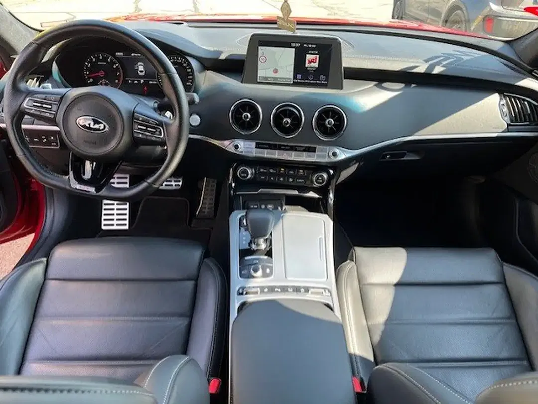 Kia Stinger - Thumbnail 10