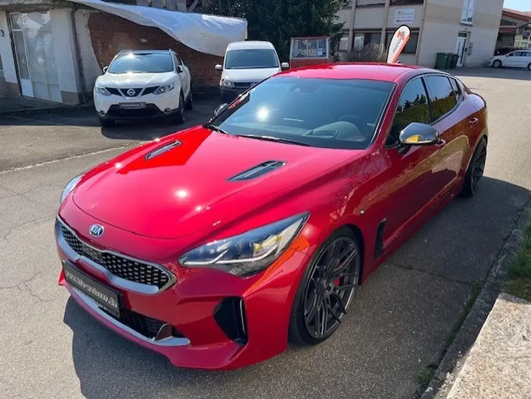 Kia Stinger - Thumbnail 5