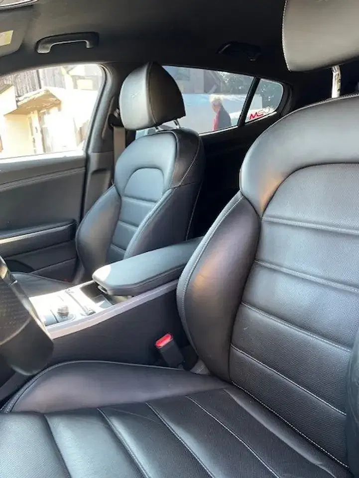 Kia Stinger - Thumbnail 9