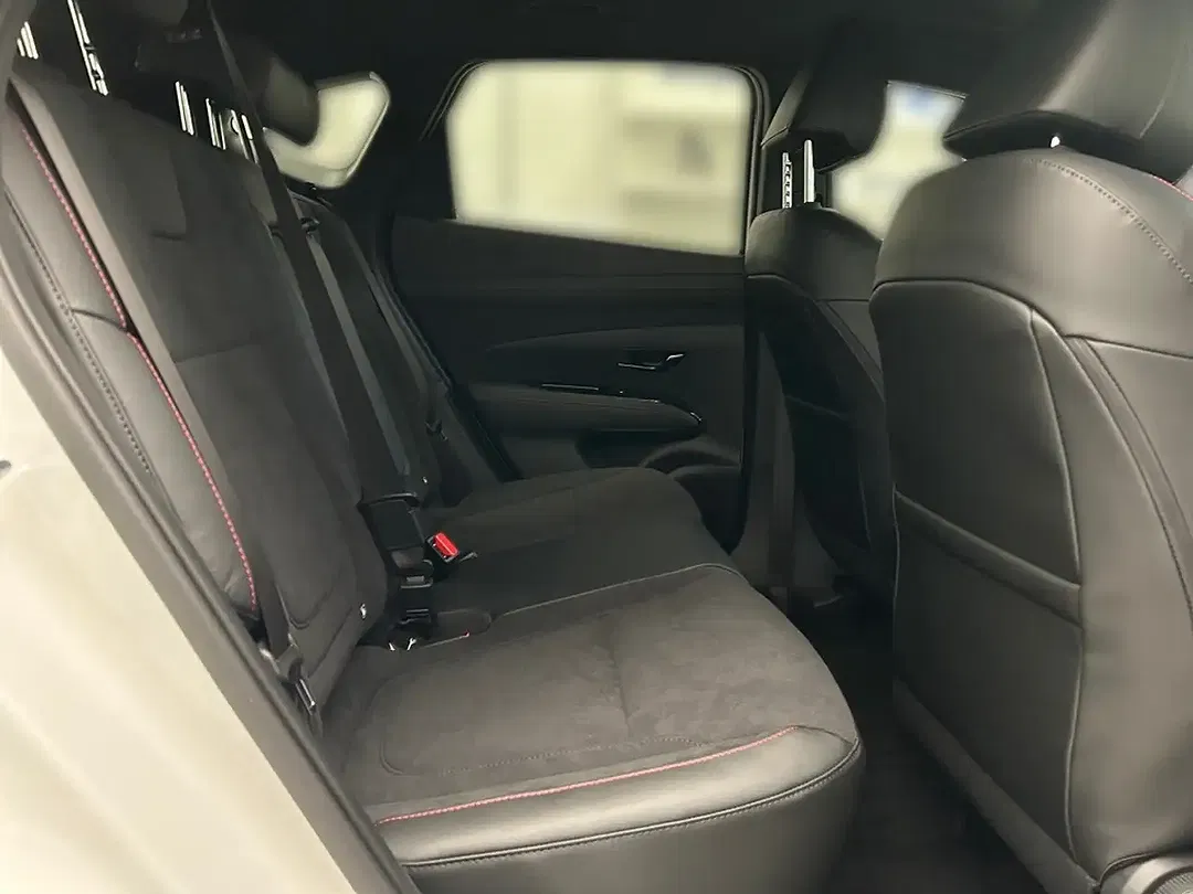 Hyundai TUCSON - Thumbnail 13