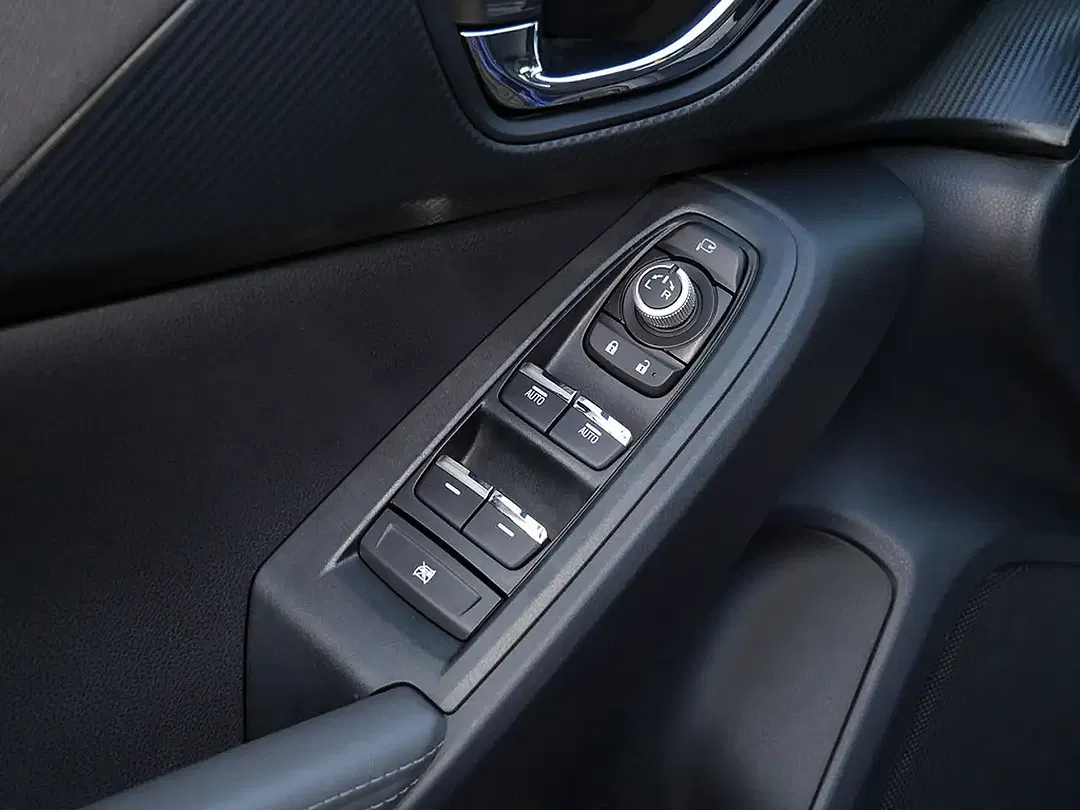 Subaru Crosstrek - Thumbnail 15