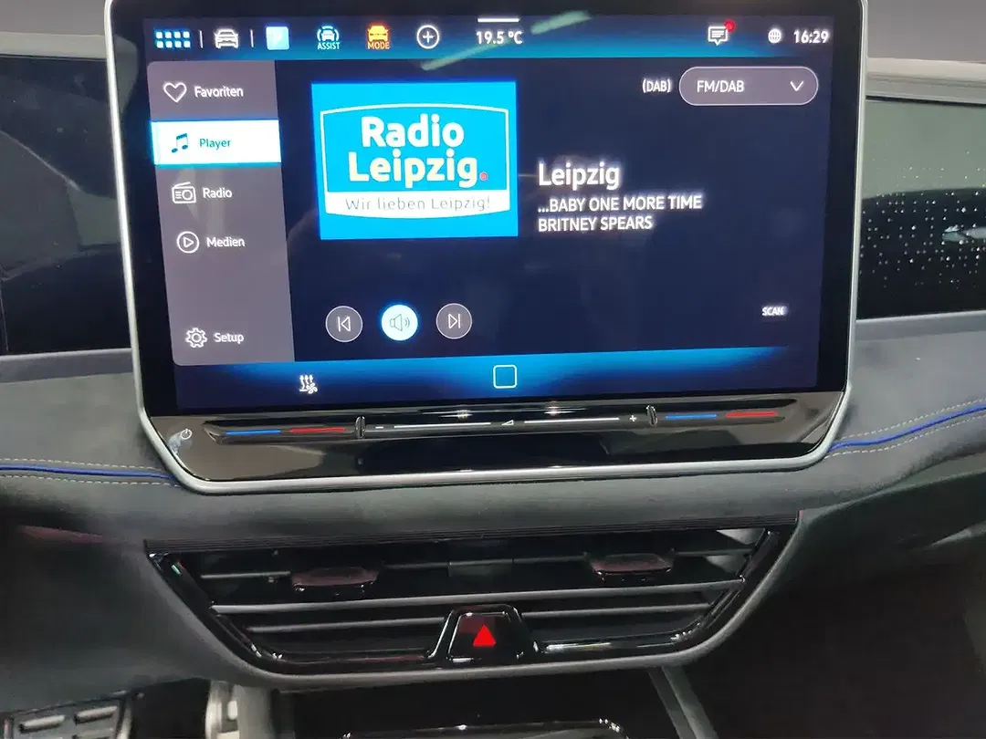 Volkswagen Passat Variant - Thumbnail 13