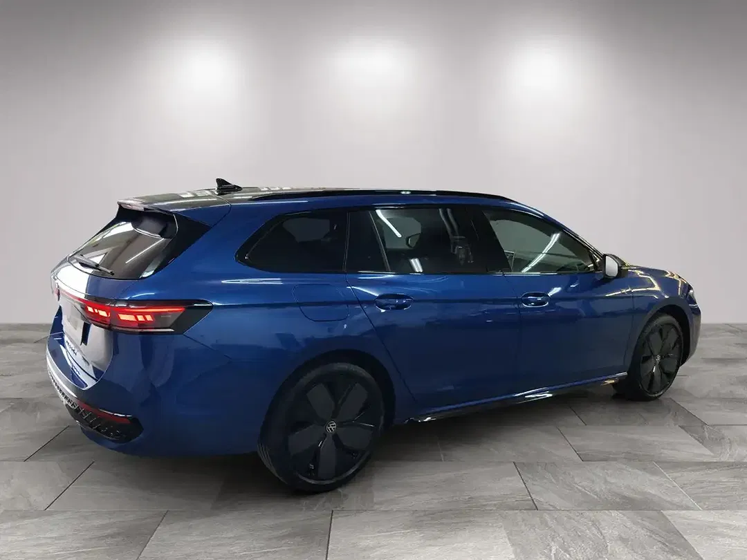 Volkswagen Passat Variant - Thumbnail 4
