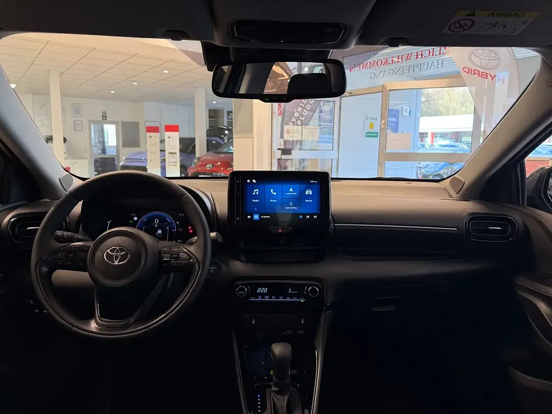 Toyota Yaris - Thumbnail 7
