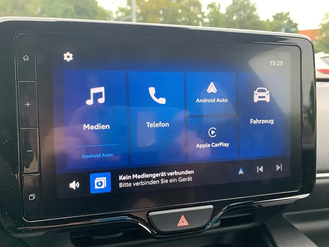 Mazda 2 - Thumbnail 9