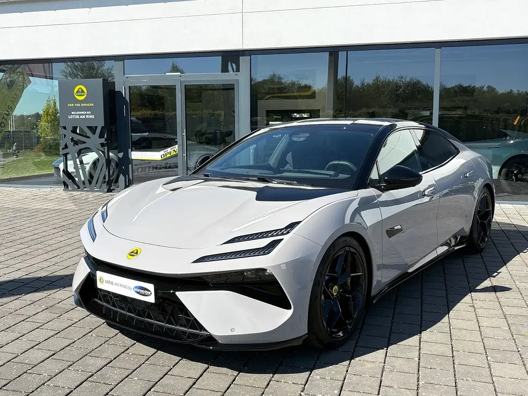 Lotus Emeya - Afbeelding 1