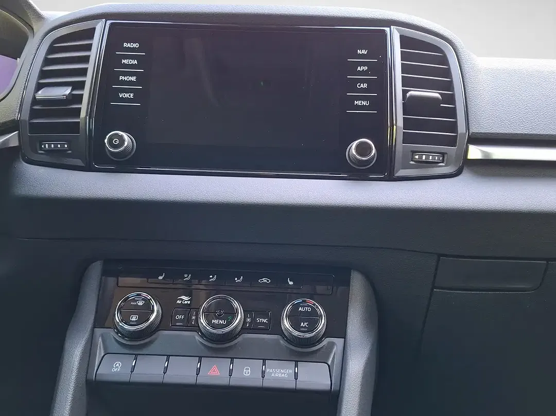 Skoda Karoq - Thumbnail 9