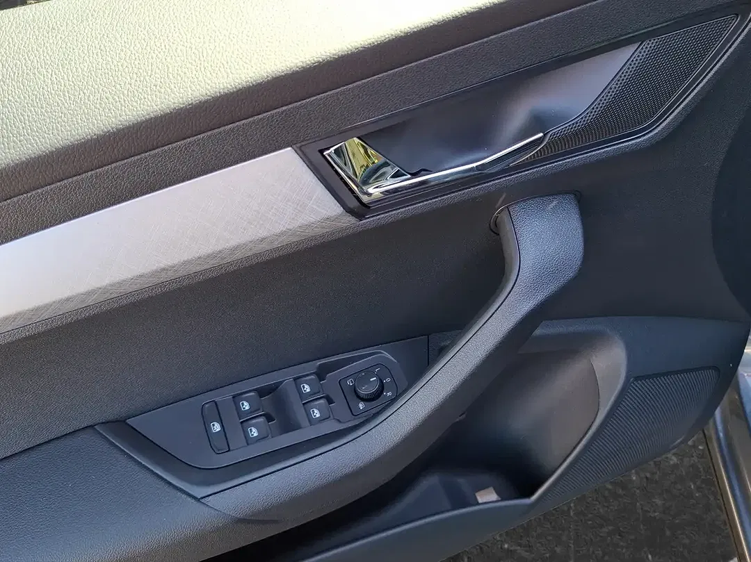 Skoda Karoq - Thumbnail 5