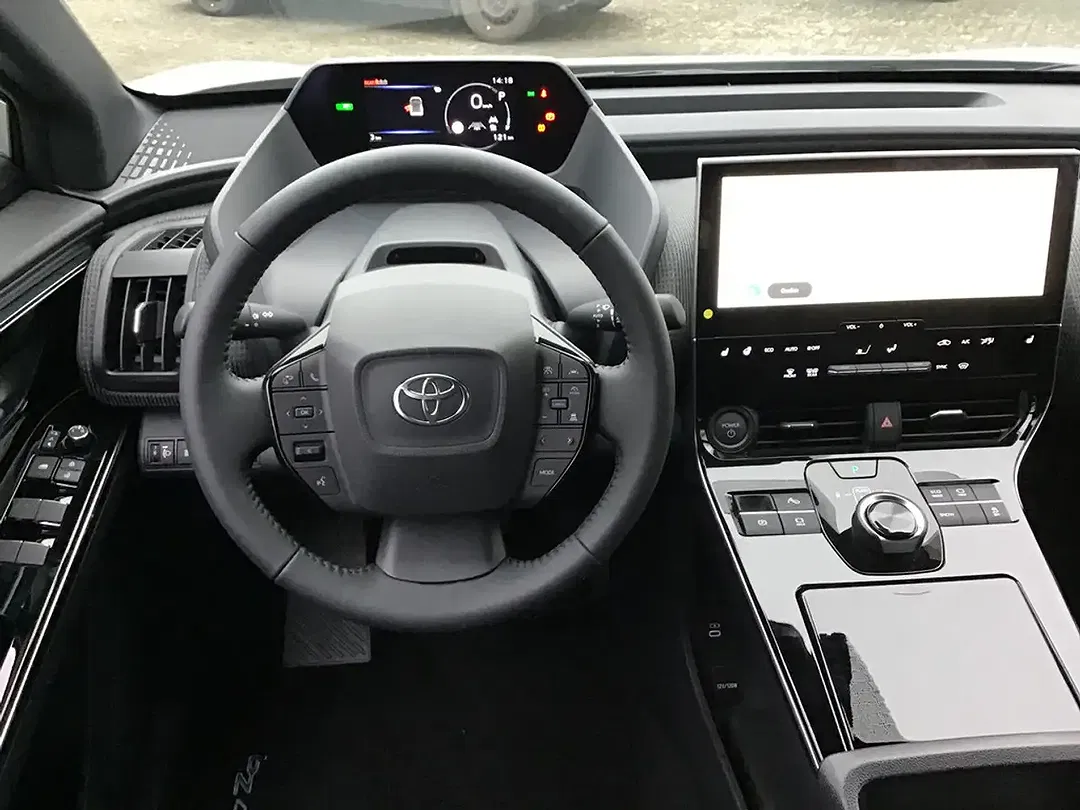 Toyota bZ4X - Thumbnail 10