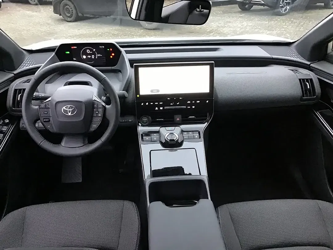 Toyota bZ4X - Thumbnail 9