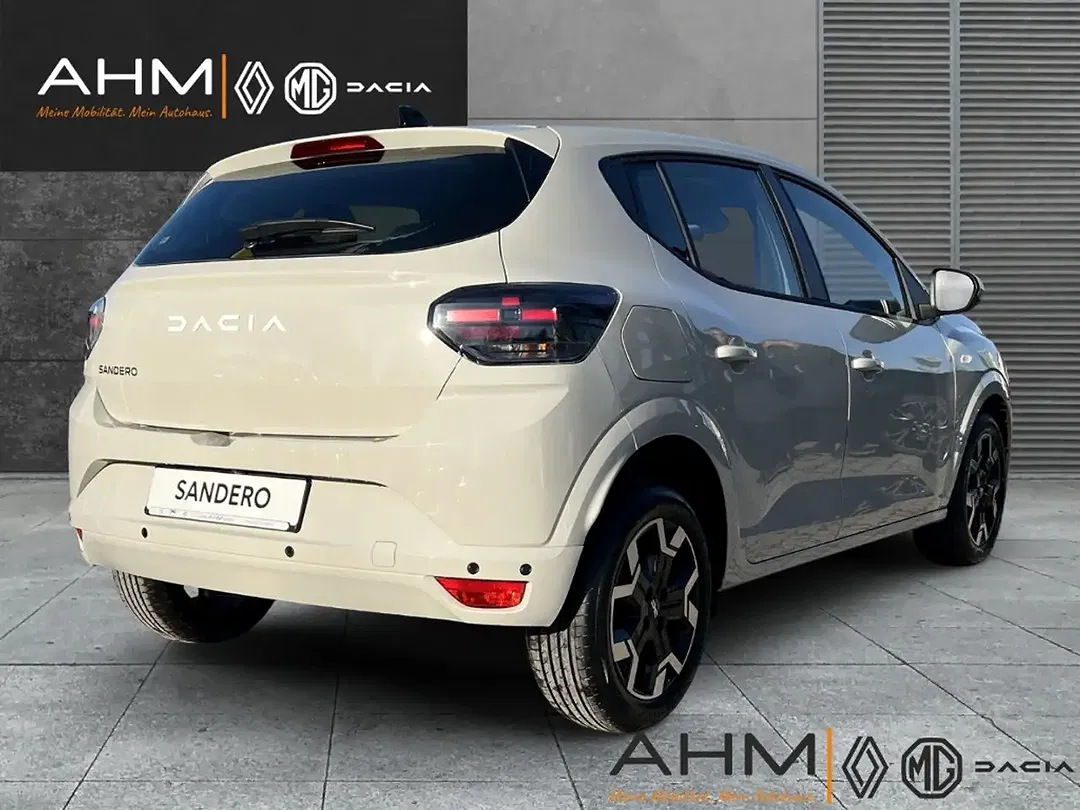Dacia Sandero - Thumbnail 2