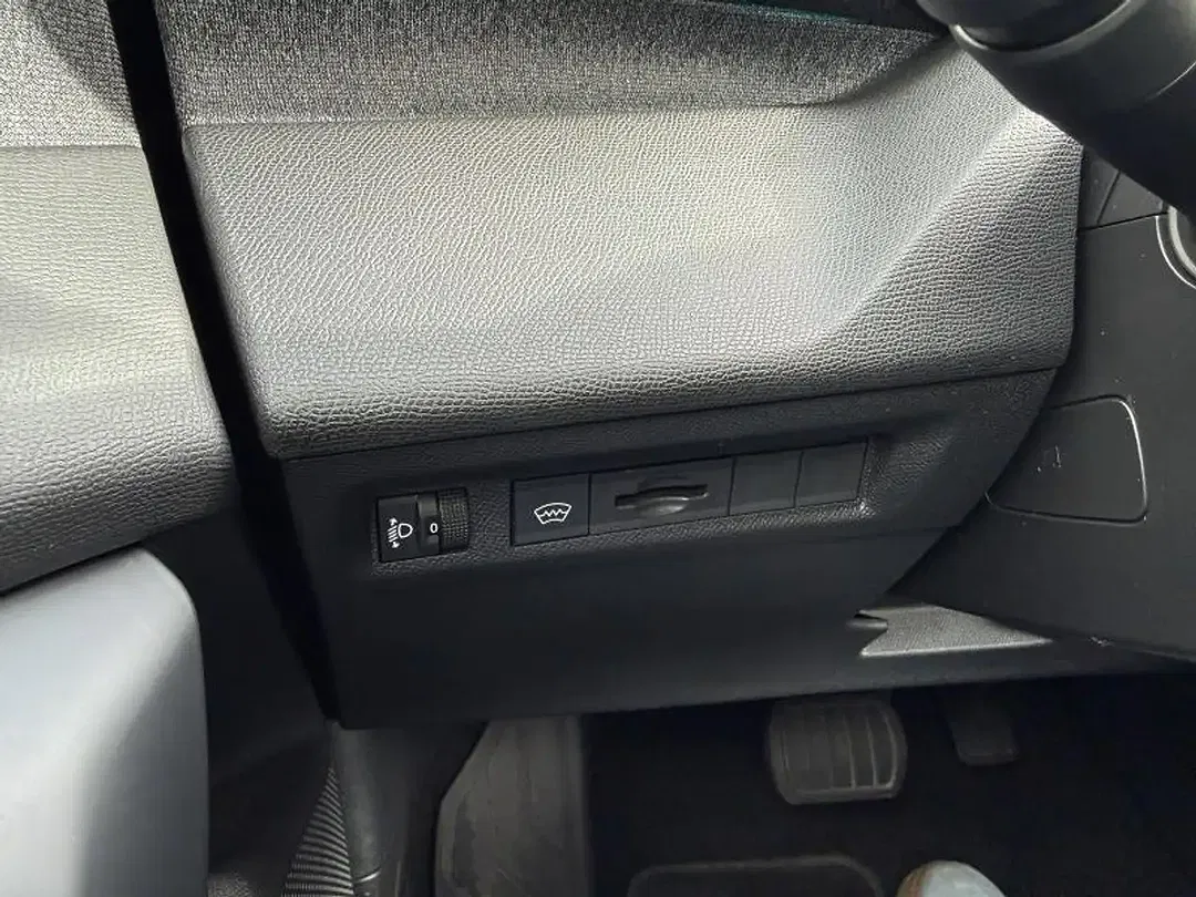 Peugeot 408 - Thumbnail 12