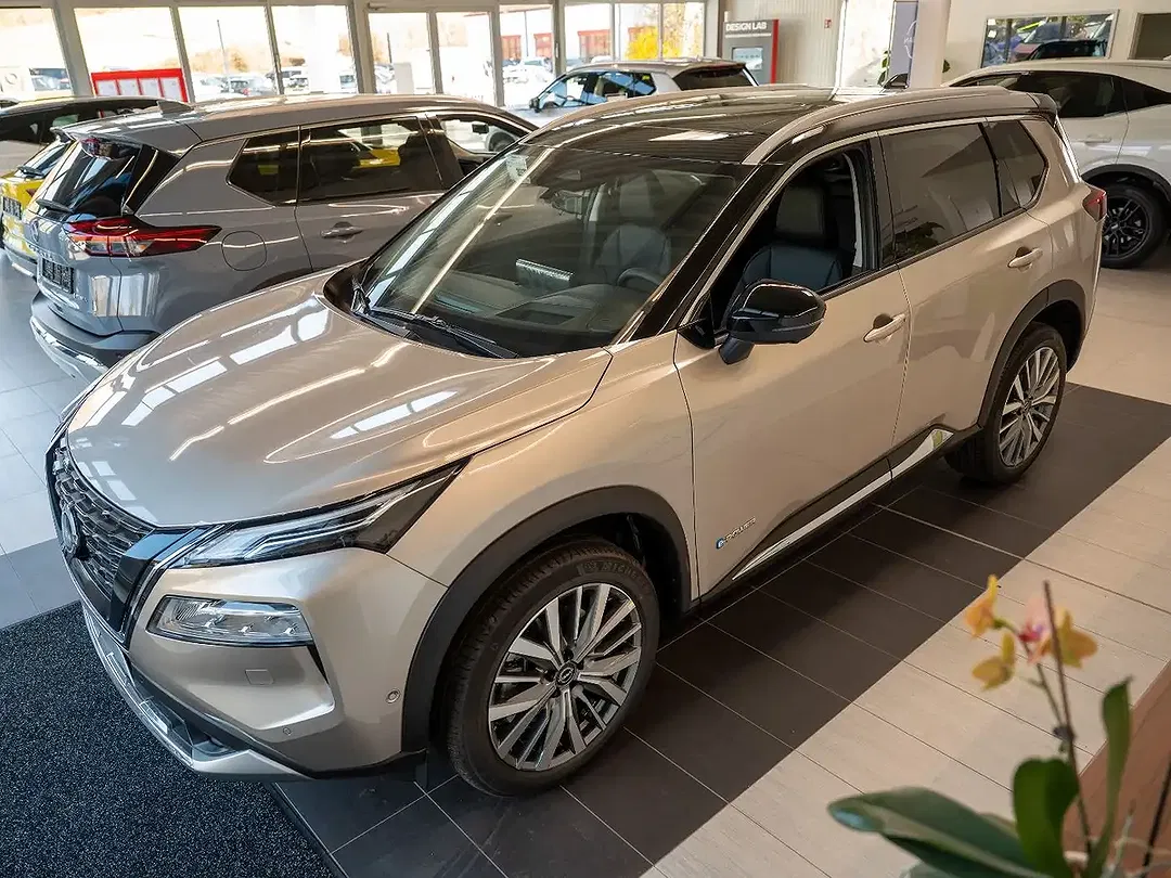 Nissan X-Trail - Thumbnail 2